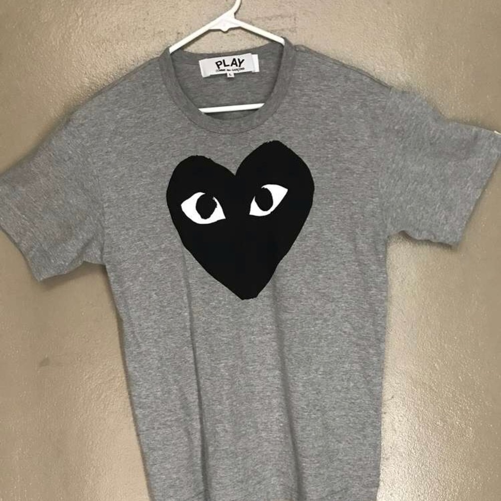 Commes Des Garçons PLAY Grey Heart Shirt Large